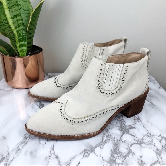 grayson brogue chelsea boot